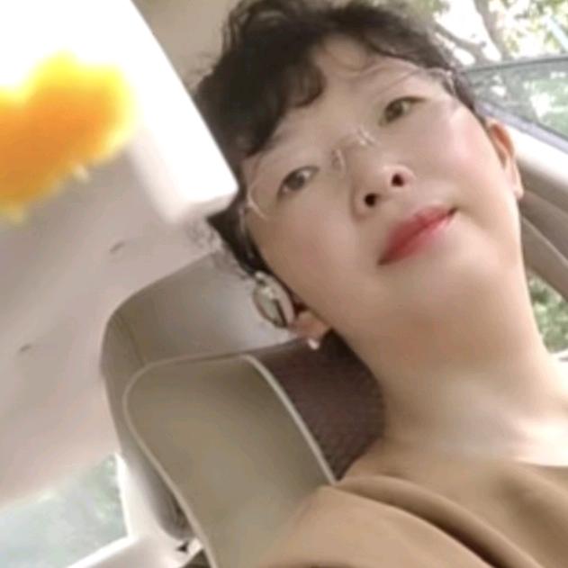 芸 曦