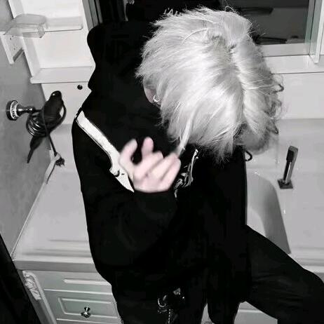 霖^.ᵃᵃ