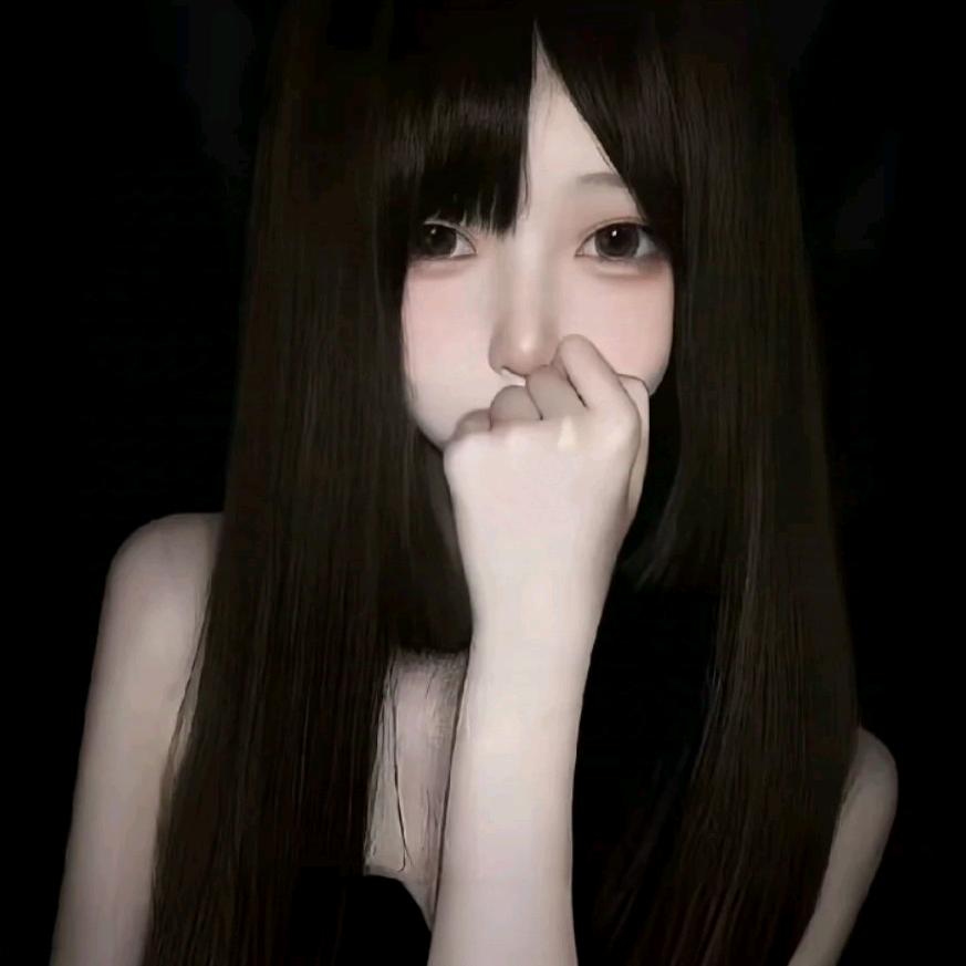 28岁萝莉小妈与她的两个18岁男大继子