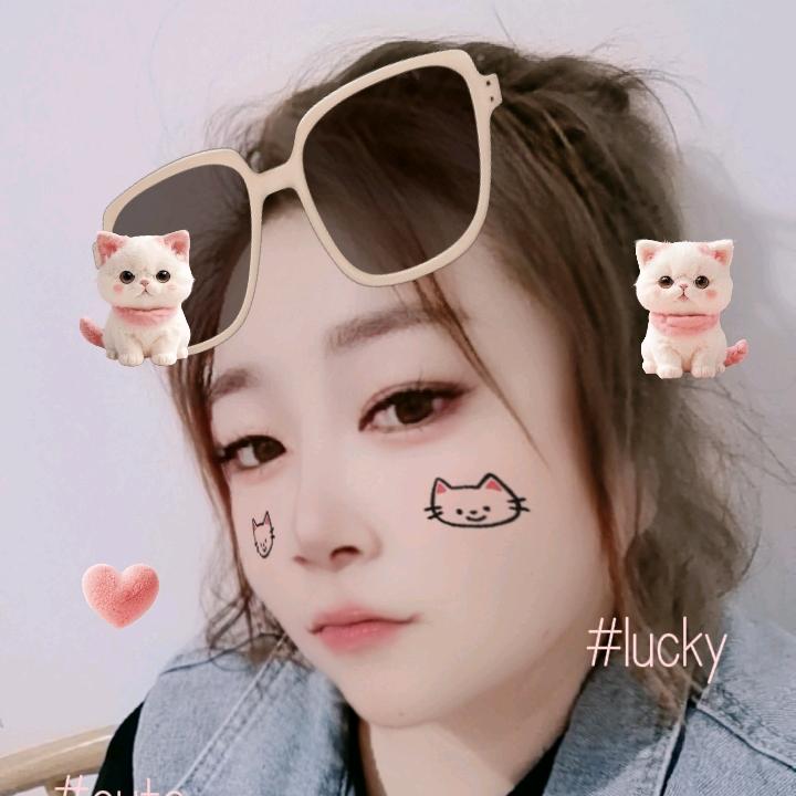 吕吕初夏