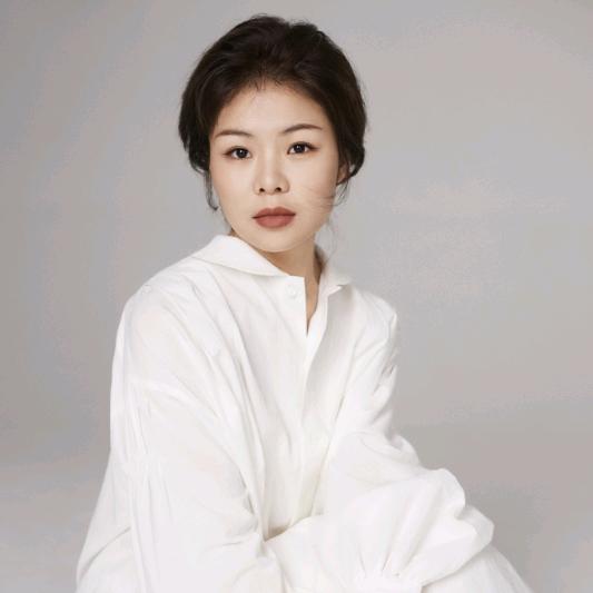 几里与麻女装穿搭