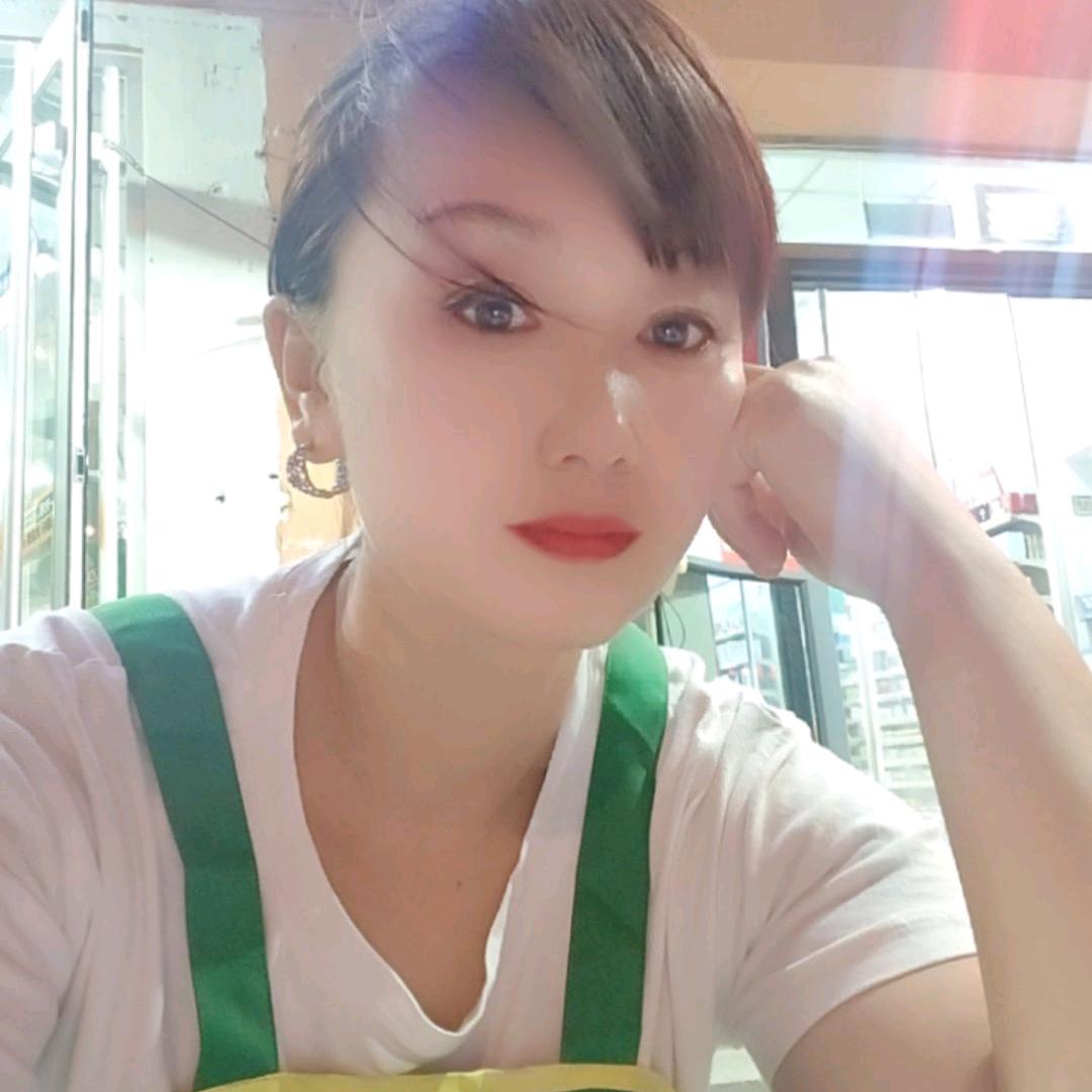 温泉群聚烤羊腿烧烤
