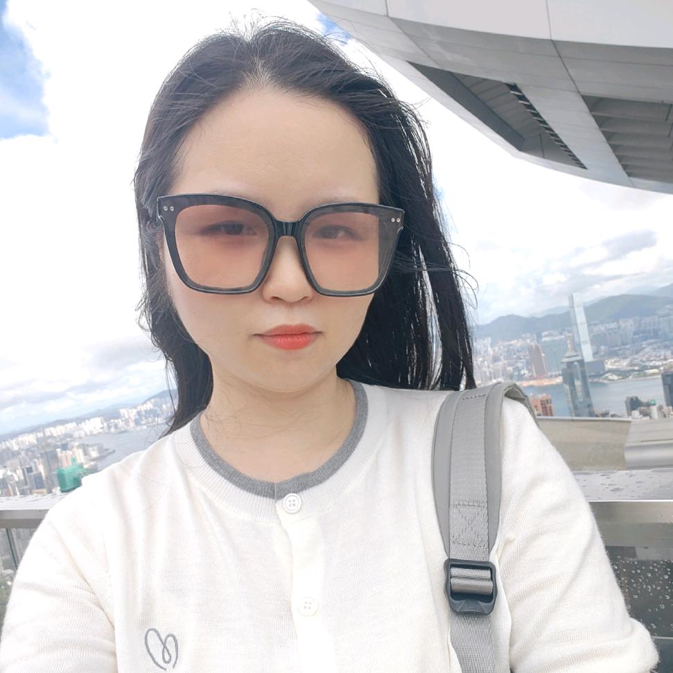 淡紫色