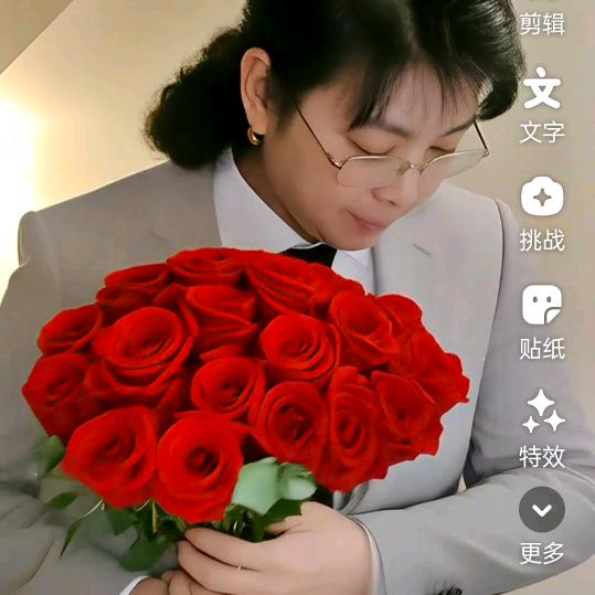 众彩批发天天亮E区401-2