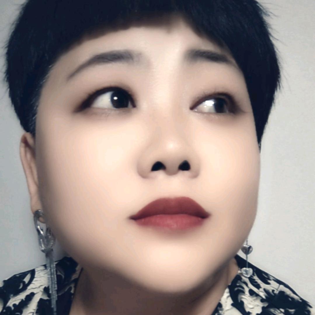 亮亮姐