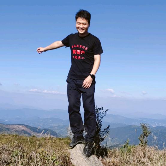 秋哥