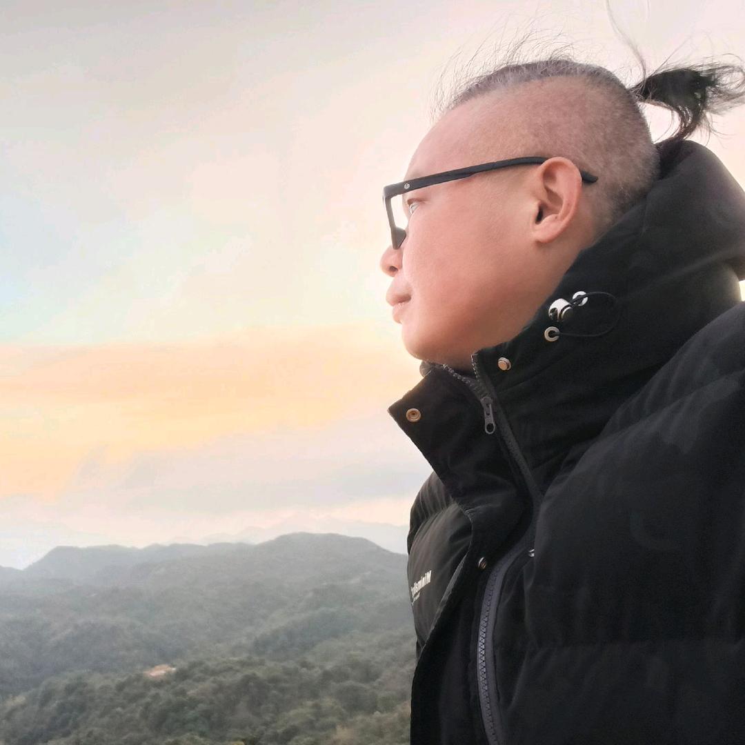 回望过去