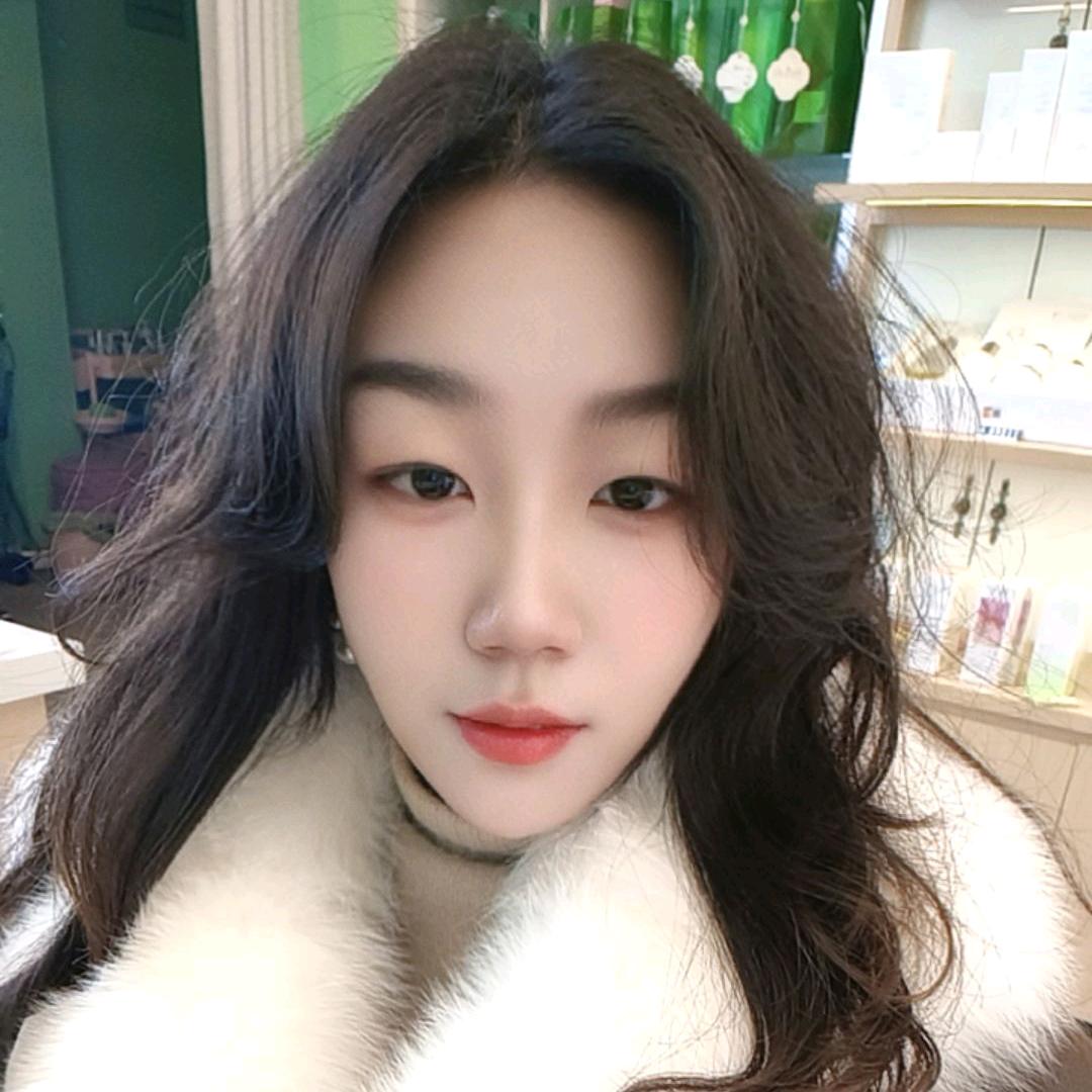 轻素栖花里  晓慧（红星店）