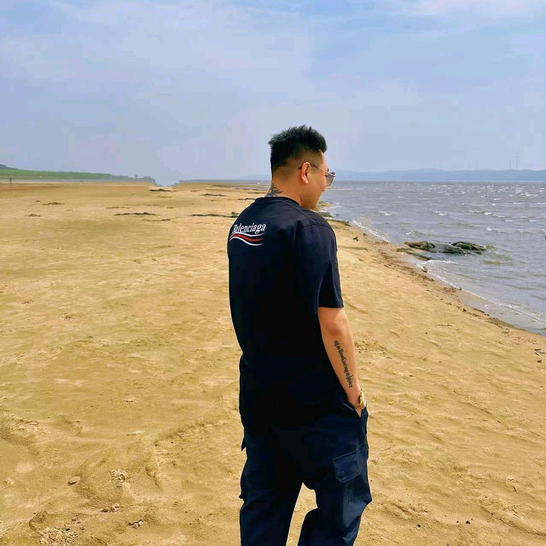 八零后王哪跑……