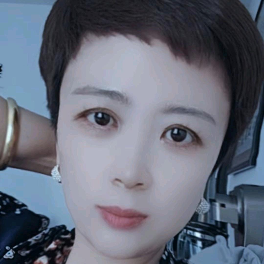 七彩童年小餐桌
