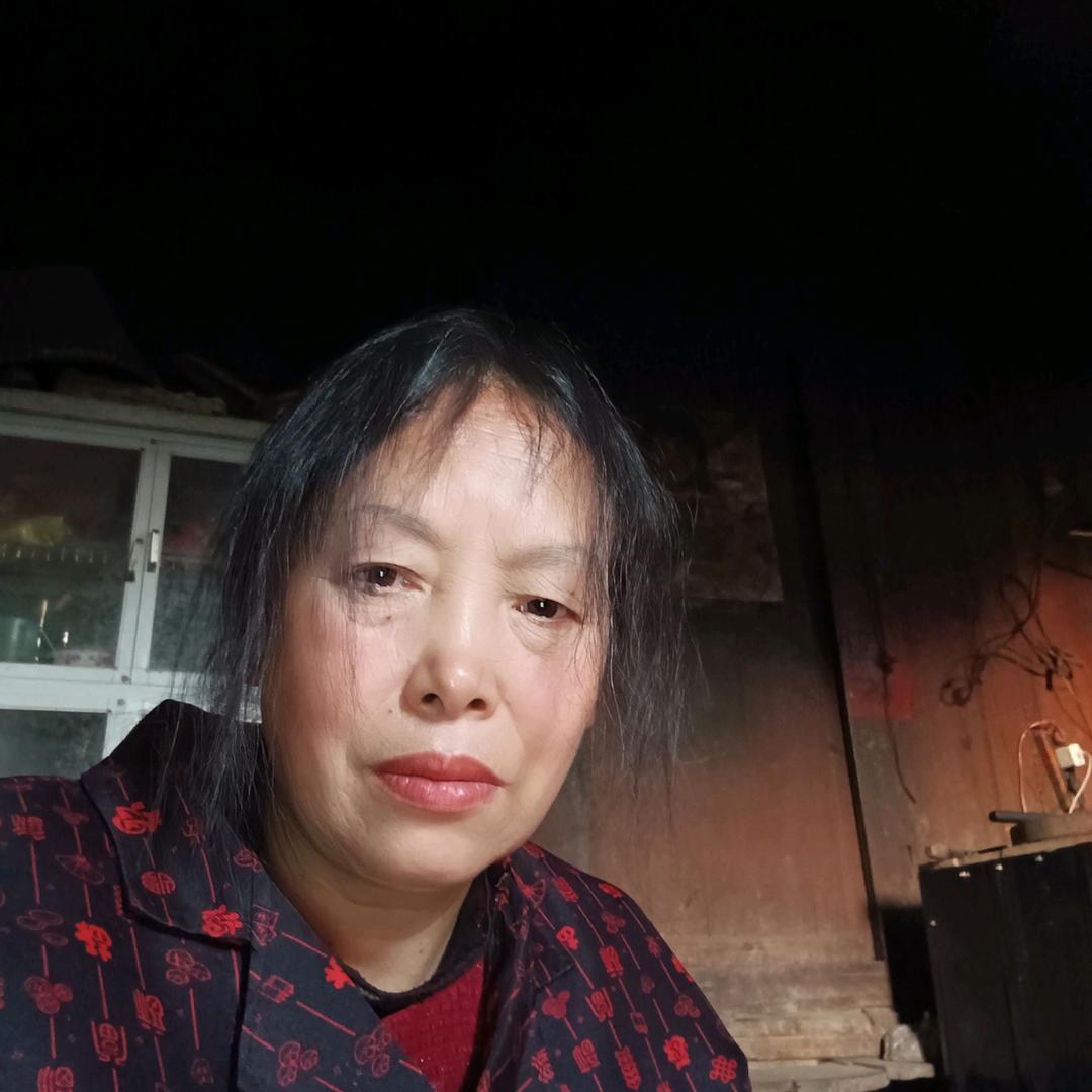 陈凤，
