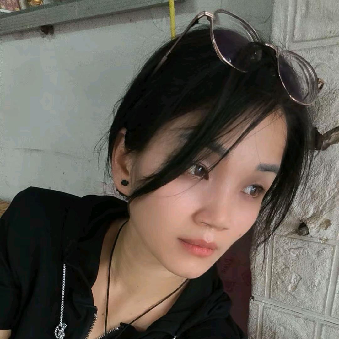 带着两个孩子单亲妈妈