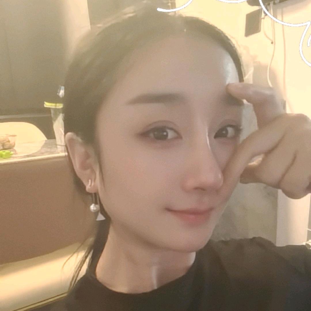 慵懒的妹儿