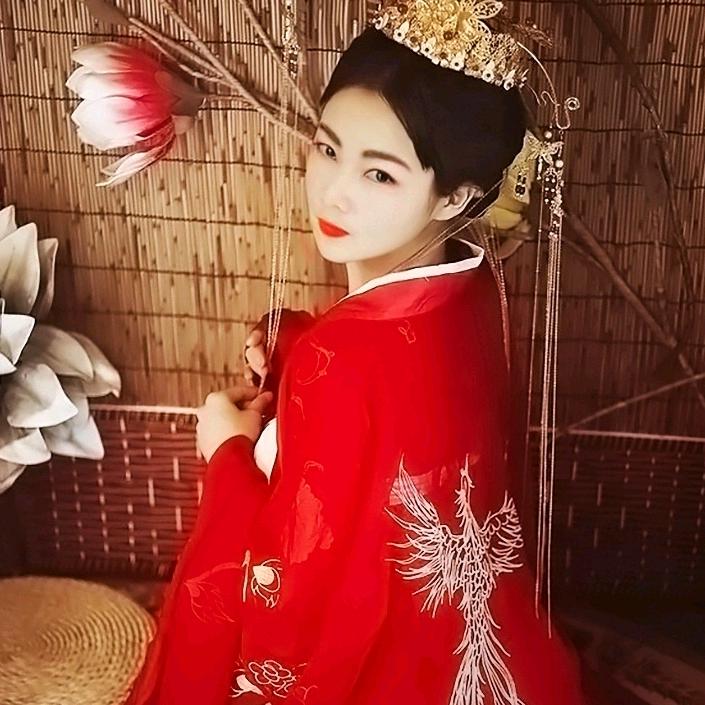 李容