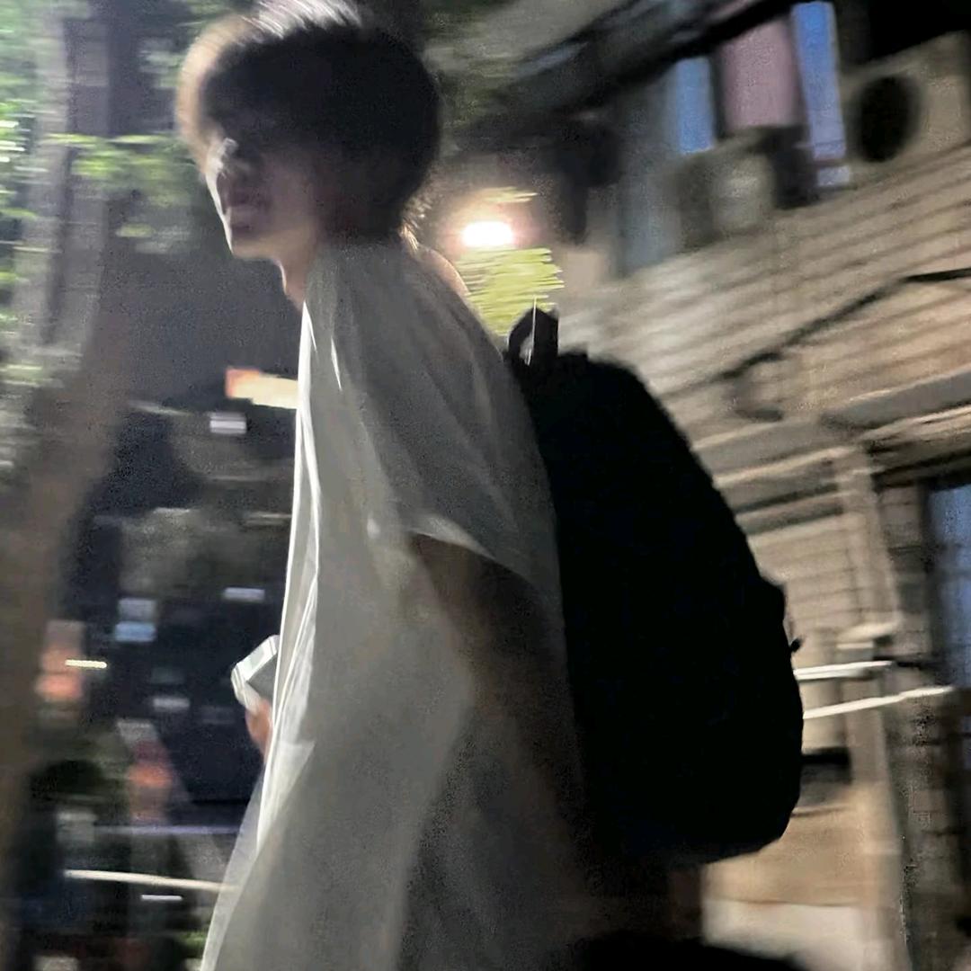 嘻嘻。