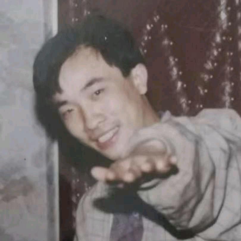 老J