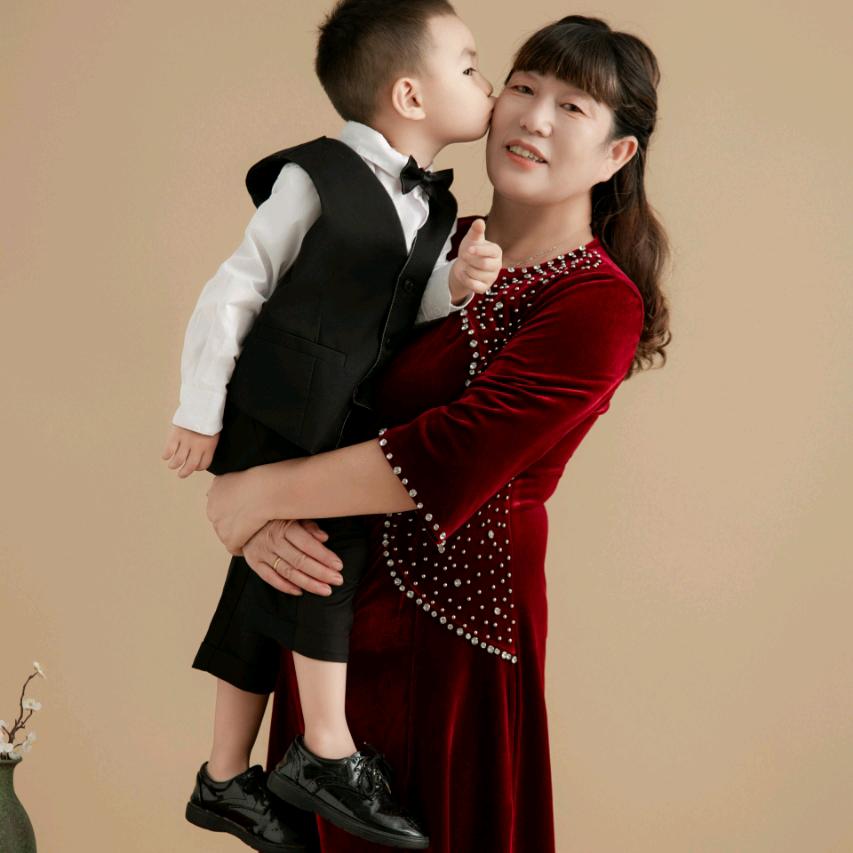 改变不了别人，那就改变自己吧