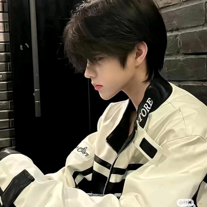 巴黎/