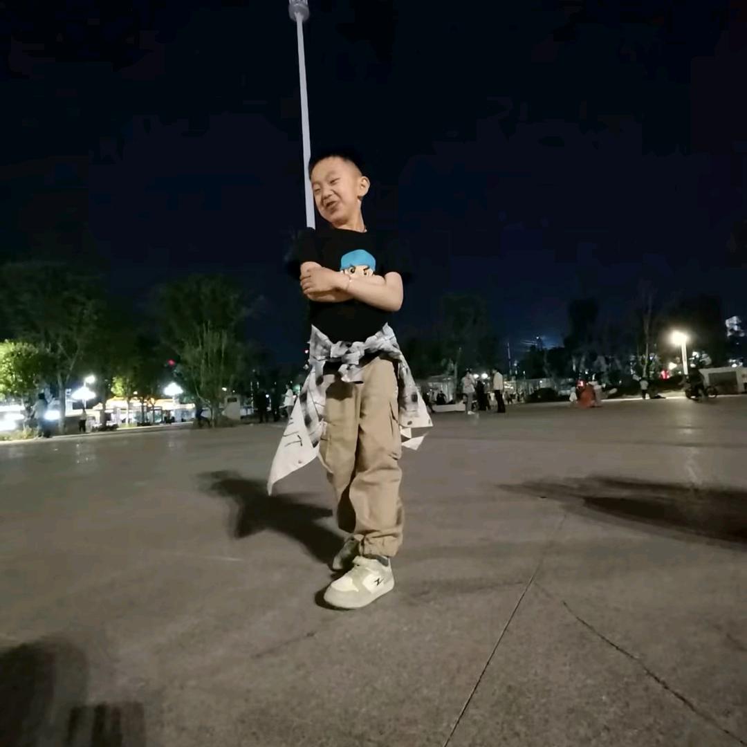 奔波在西藏的米先生。