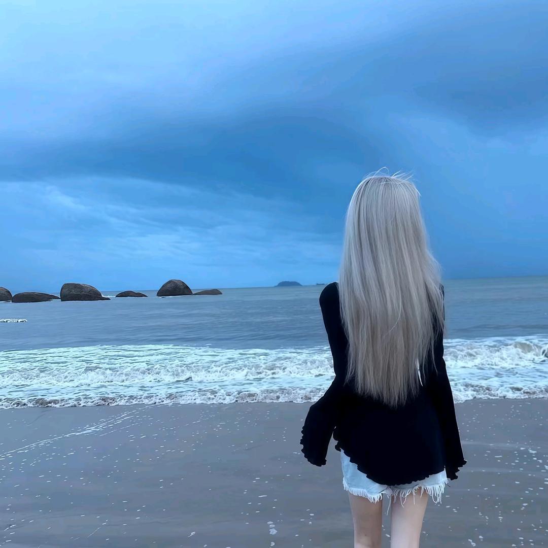 -乖乖的小猫咪🐈^