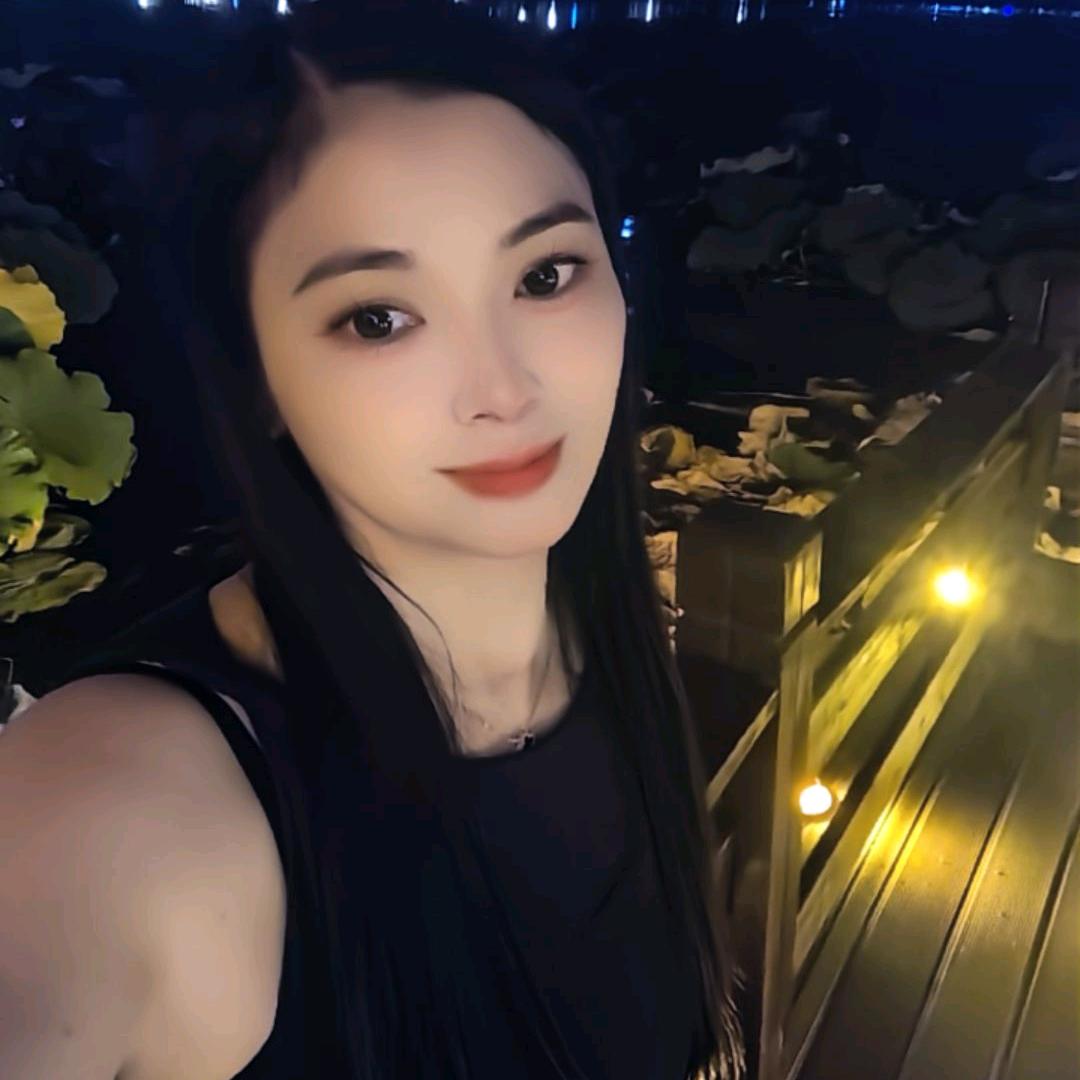 带刺的玫瑰🌹🌹