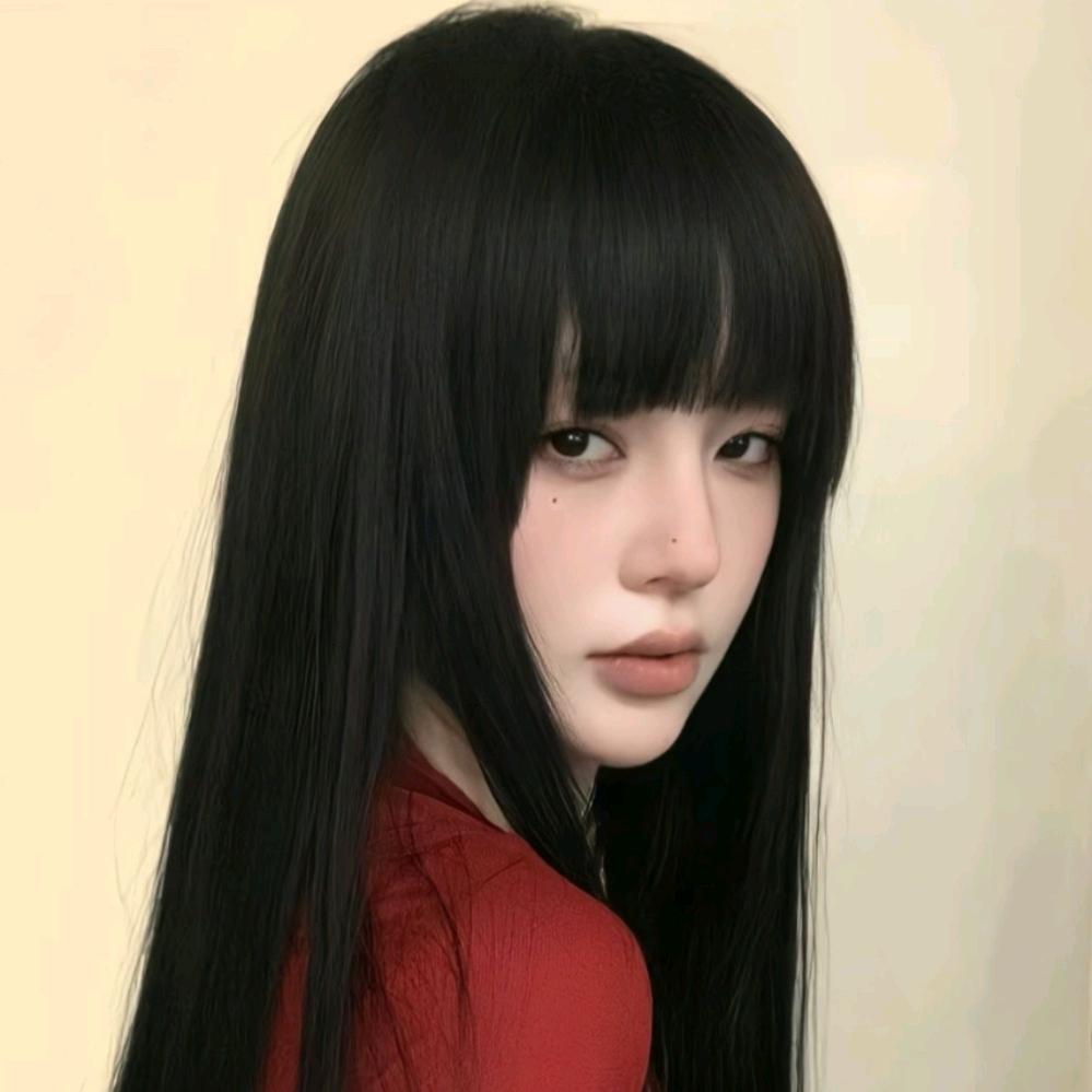 妙龄少男在公交车上被大妈轮流让座