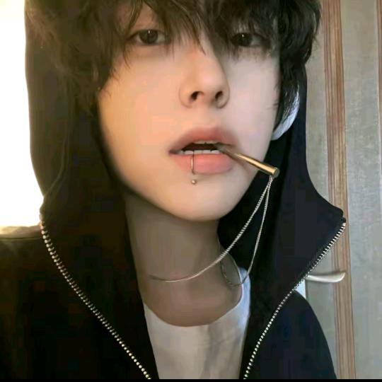 (●･̆⍛･̆●)