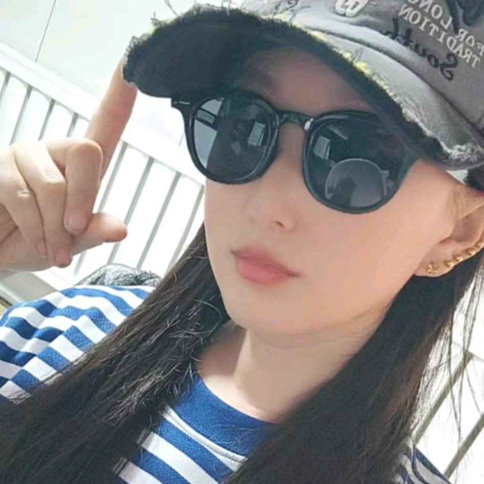 ٩(￥A￥)۶财神秘书❤ (ɔˆз(ˆ⌣