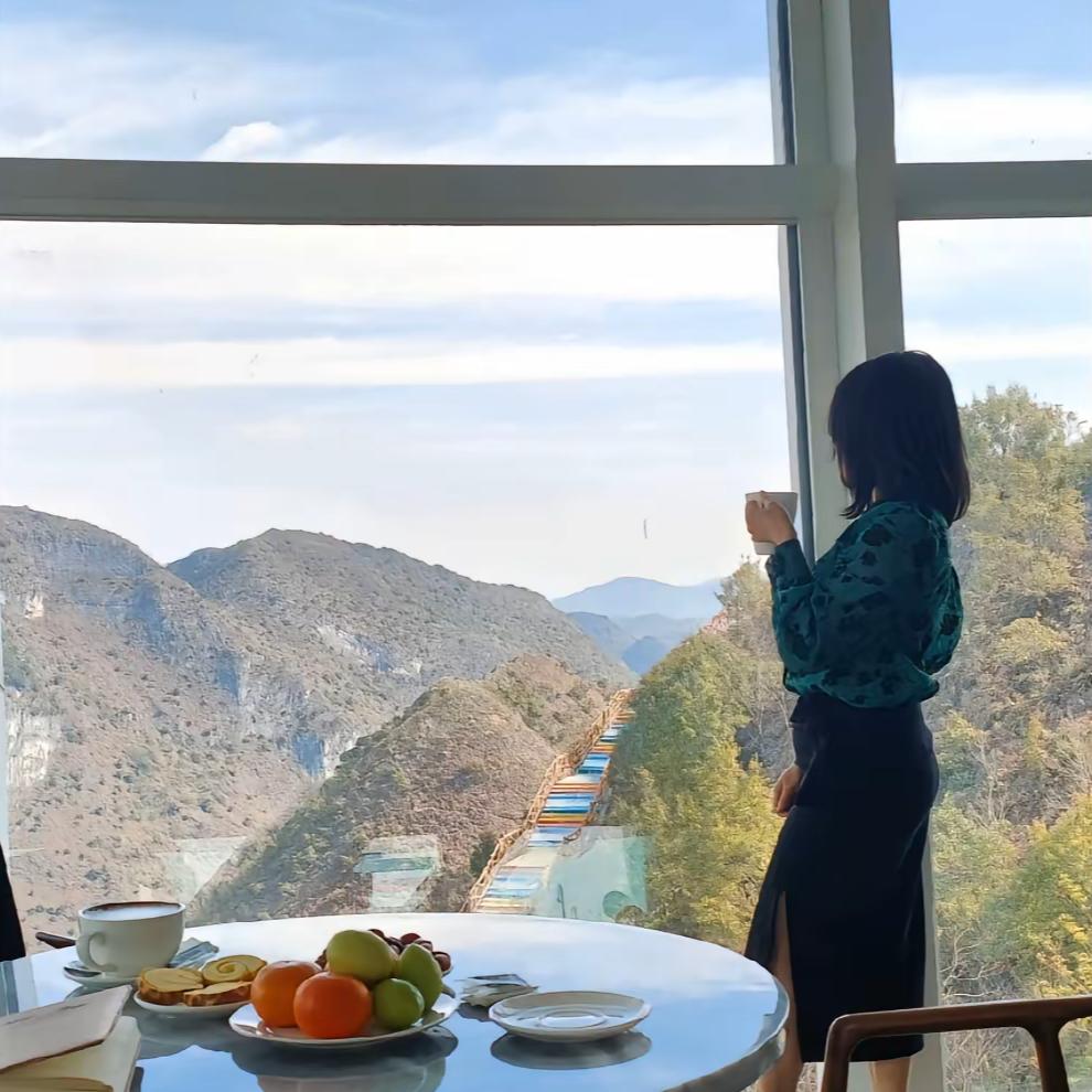 时光里鲜花店、大石围白洞天坑速降