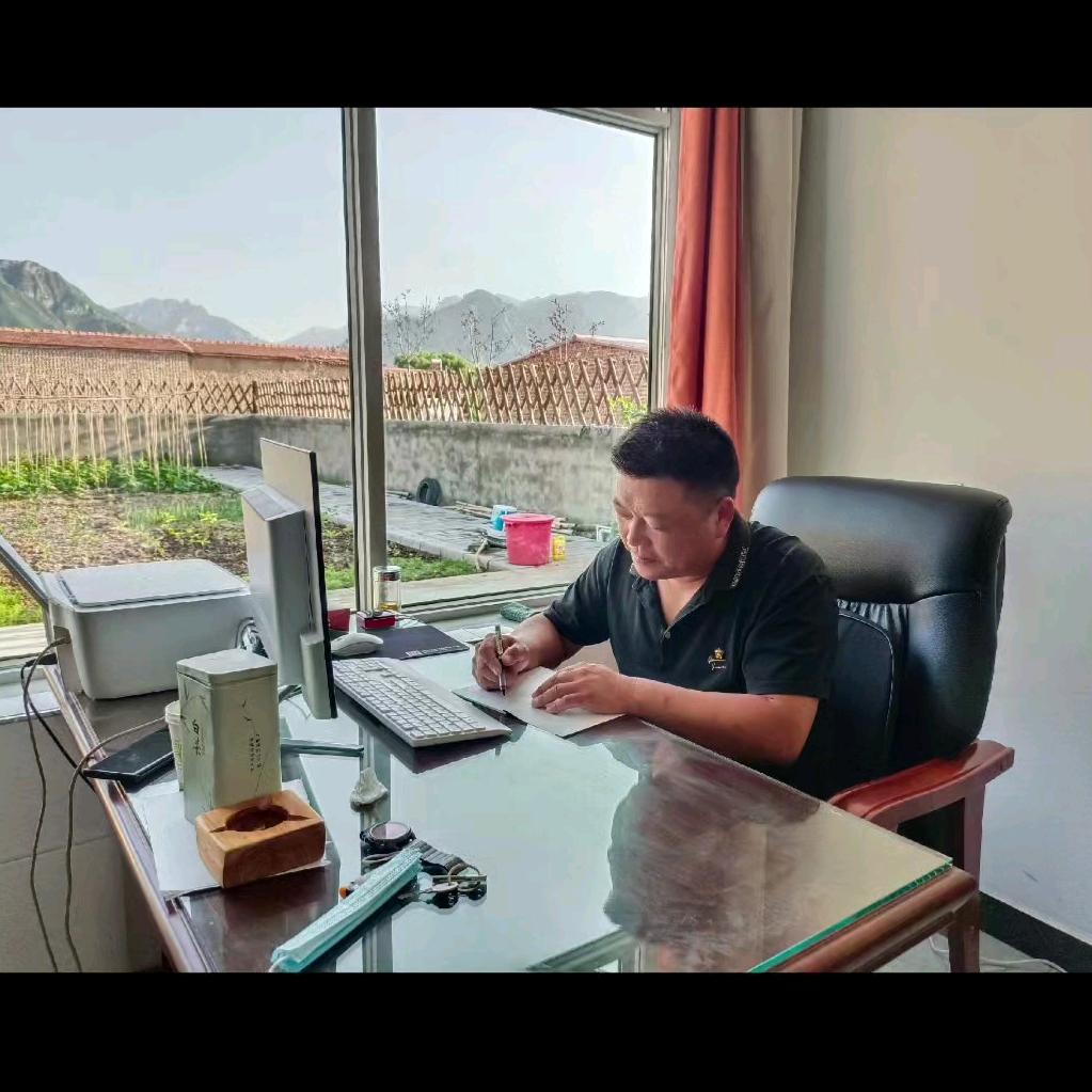 郑家庄村—肥肥书记