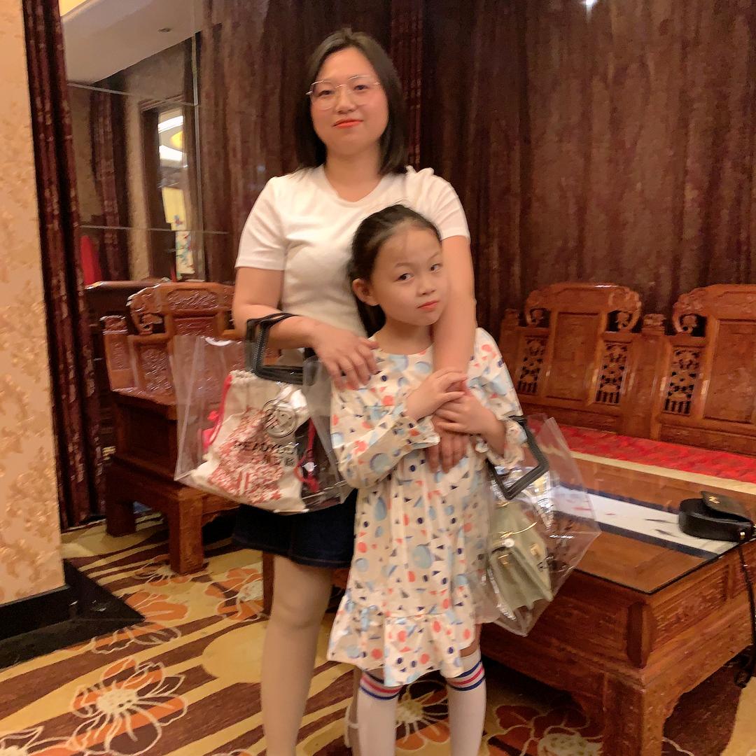 快乐的中年少女