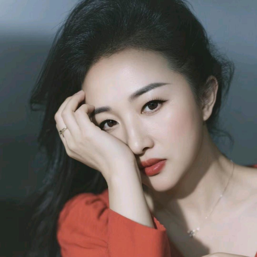 媁
