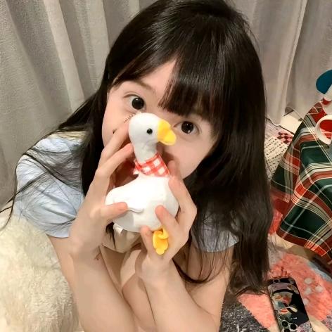 牵住奕只兜兜羊