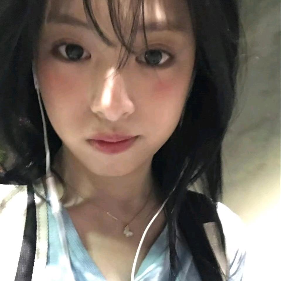 小猫也会有心事( ✘_✘ )↯