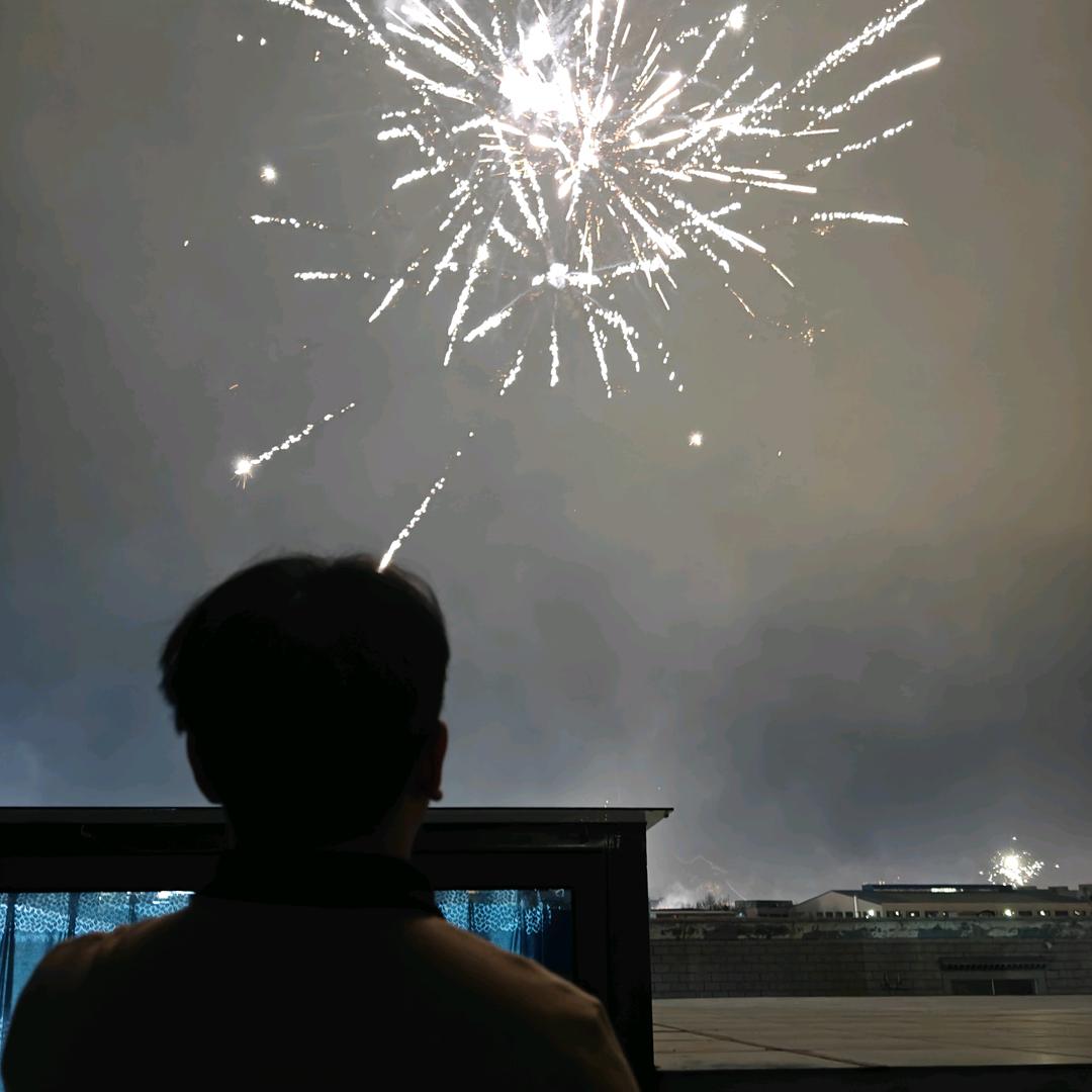 洛-