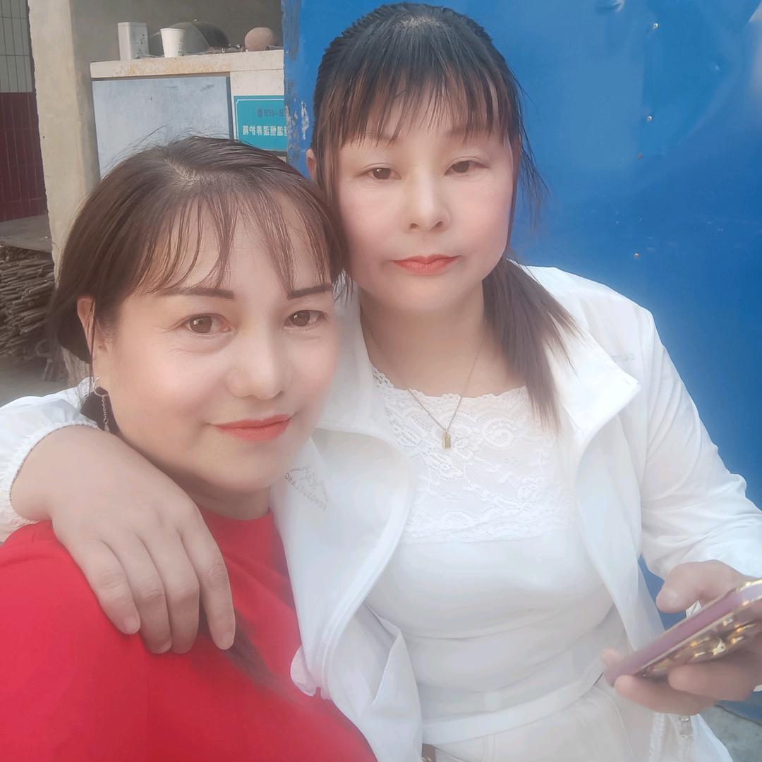 婷瑶妈妈（五里铺鼓舞团）