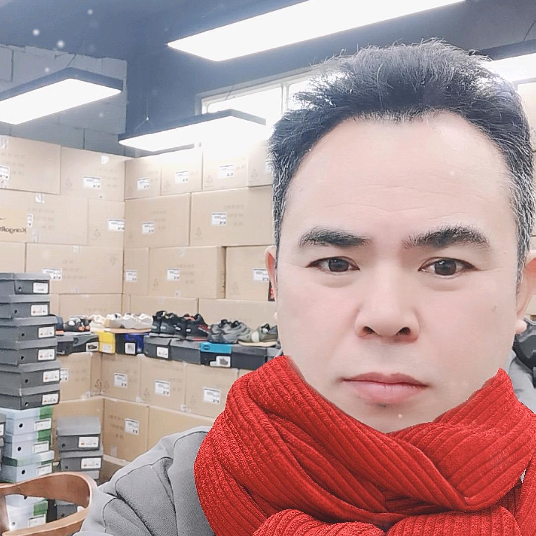 晋江荣哥户外鞋业