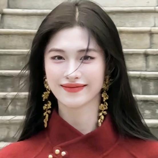 凌茜秋冬款服饰穿搭推荐