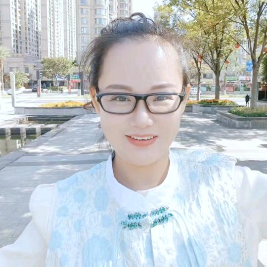 子钰（日用品批发）早上8：6分