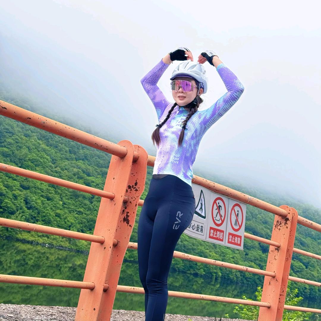 丽姐（不要连赞）