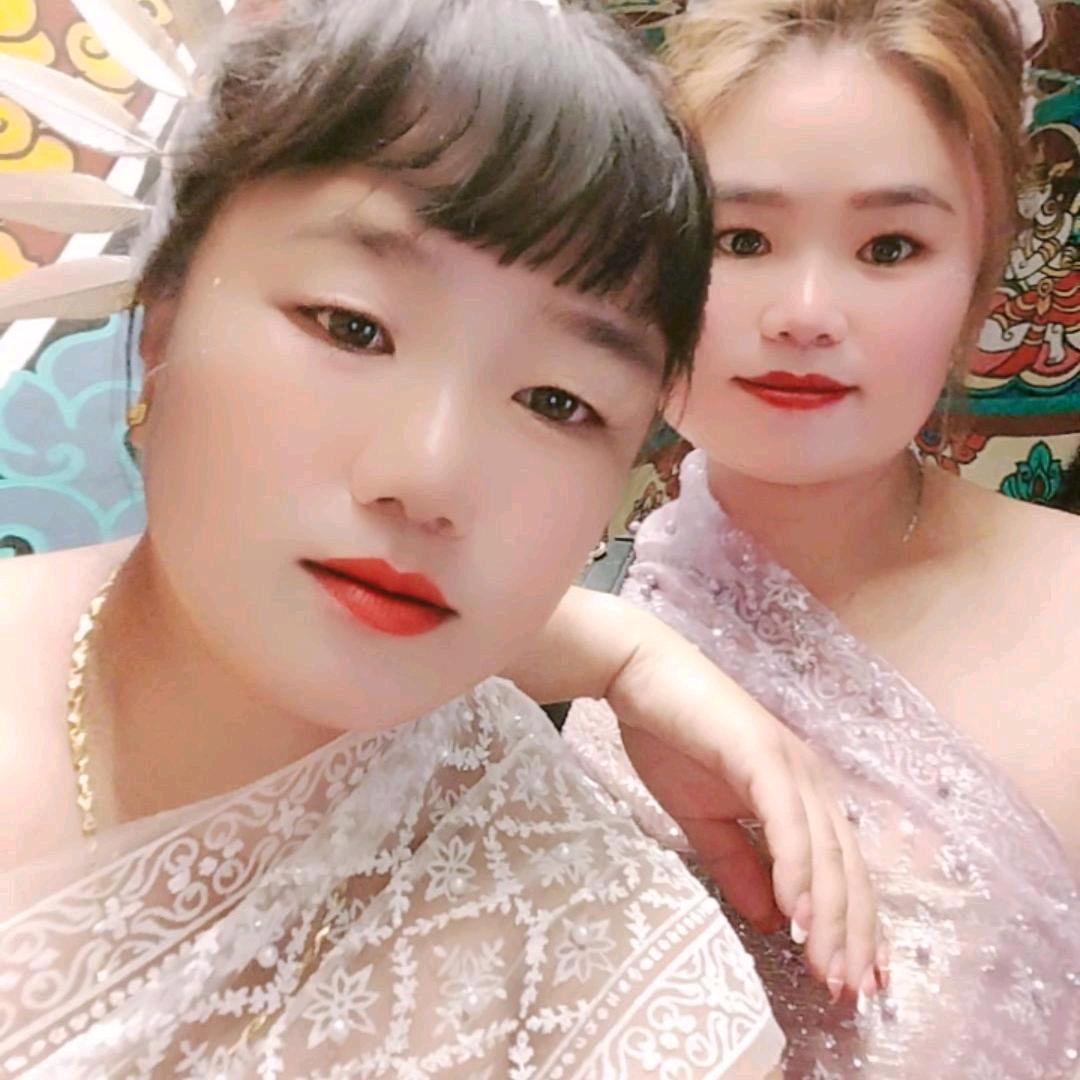 小何