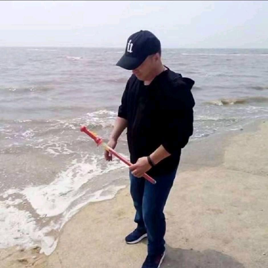 ꨄ一只家养的奥特曼ꨄ