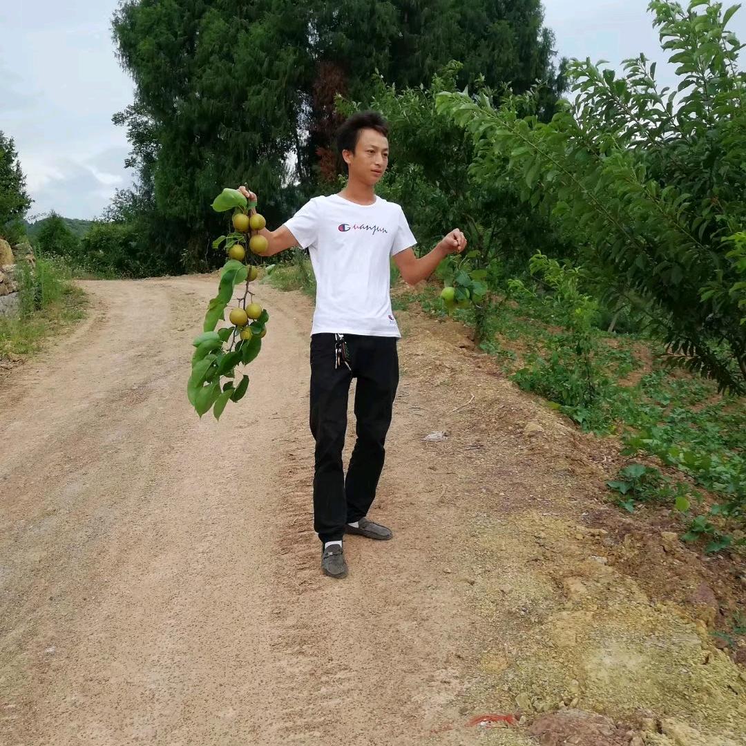 小帅哥