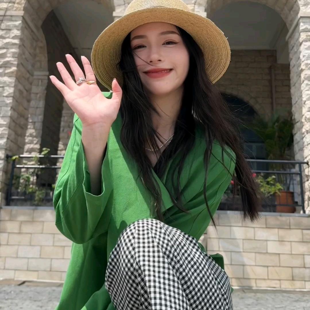 徐若桃轻奢女装