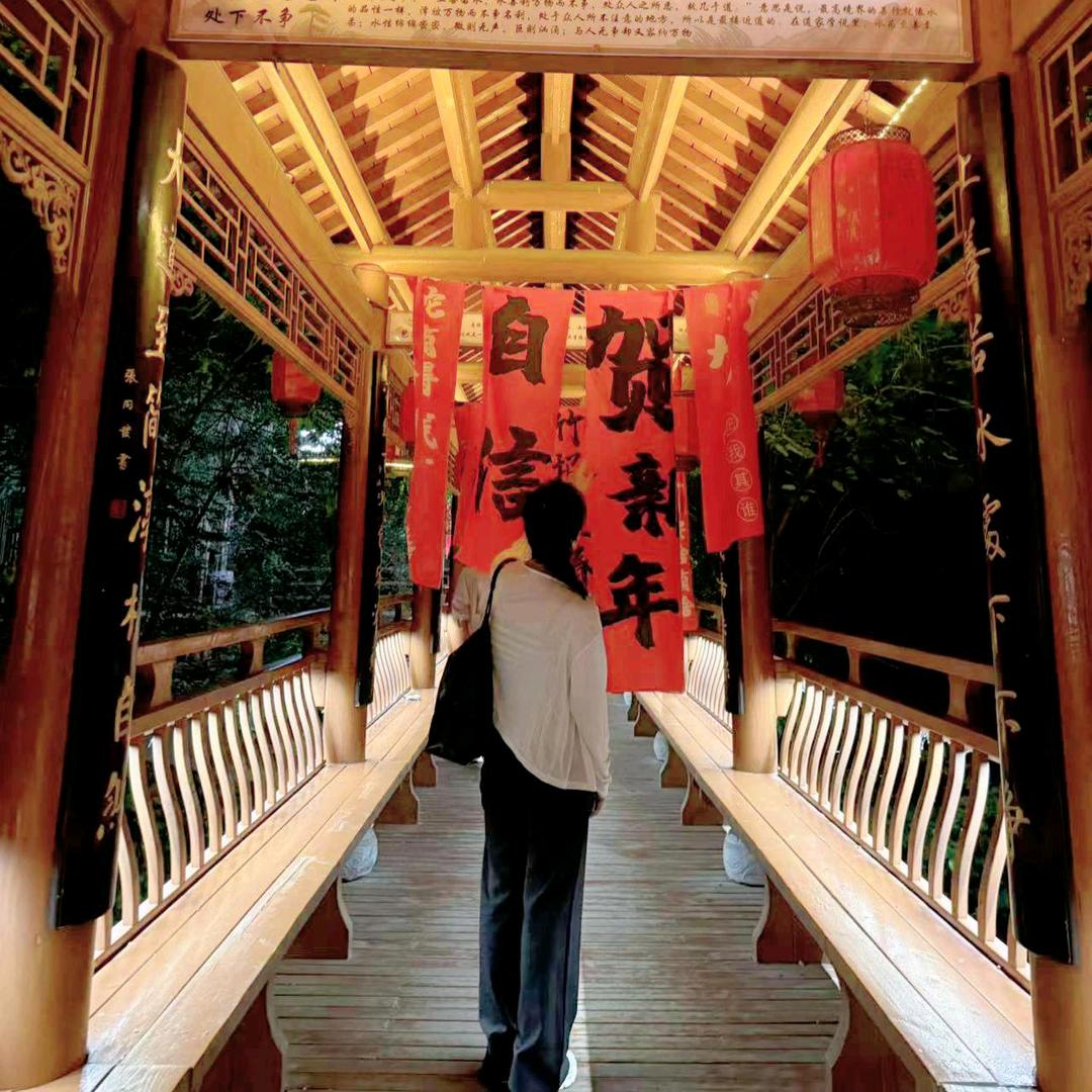 爱吃肉肉的😂小董董