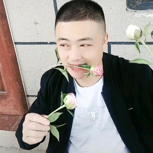 你是我余生的全部❤️LWL520❤️