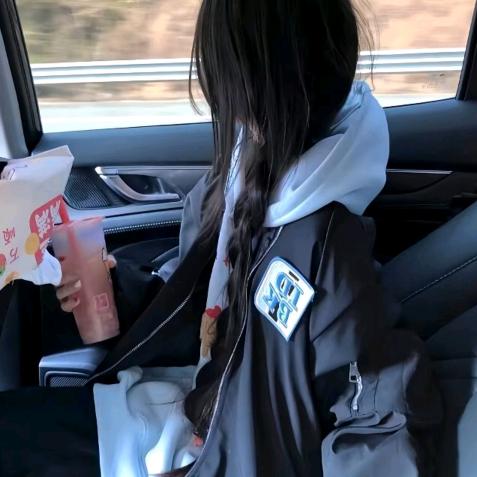 ▼
