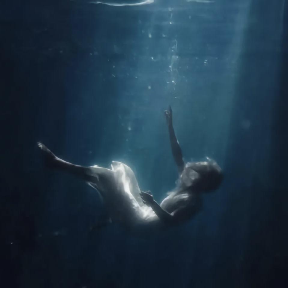 暮雨亦成诗