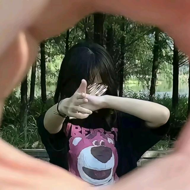 可爱的木宝