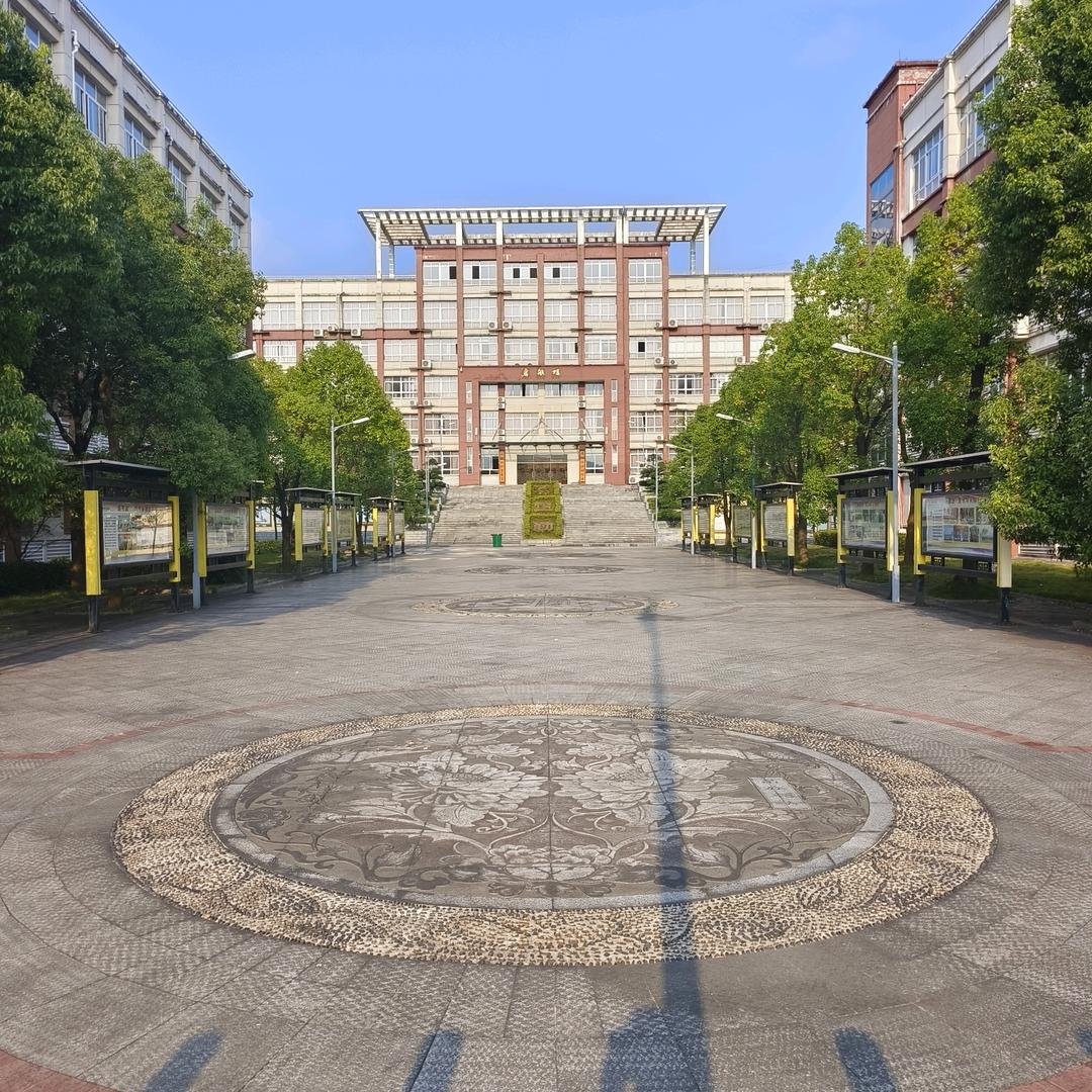 铜仁公办职校（杨老师）